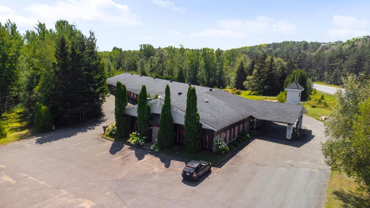 Auberge Pique Nique Shawinigan Exterior photo